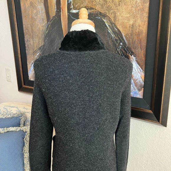 Lauren Ralph Lauren 100% Wool Blazer Faux Fur Collar SzM Gray Black 4 Button - Picture 8 of 8